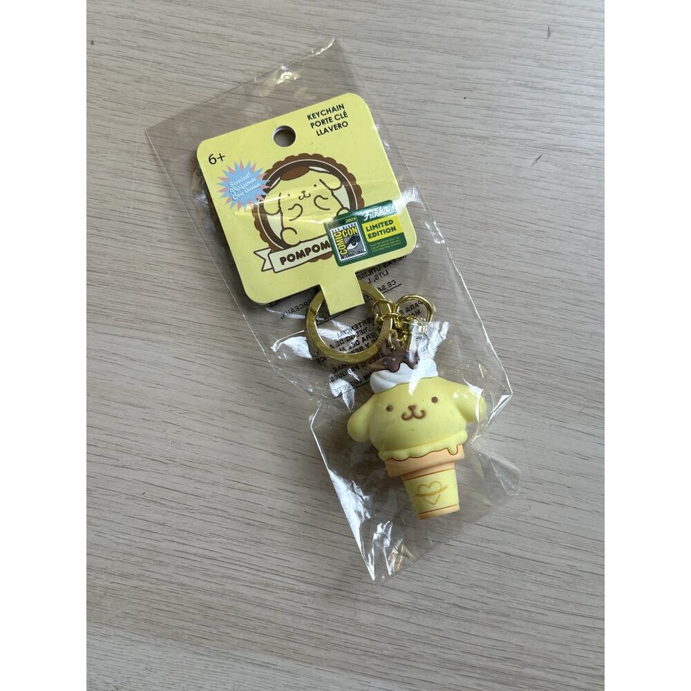 SDCC 2024 EXCLUSIVE Cinnamoroll Keychain - NEW